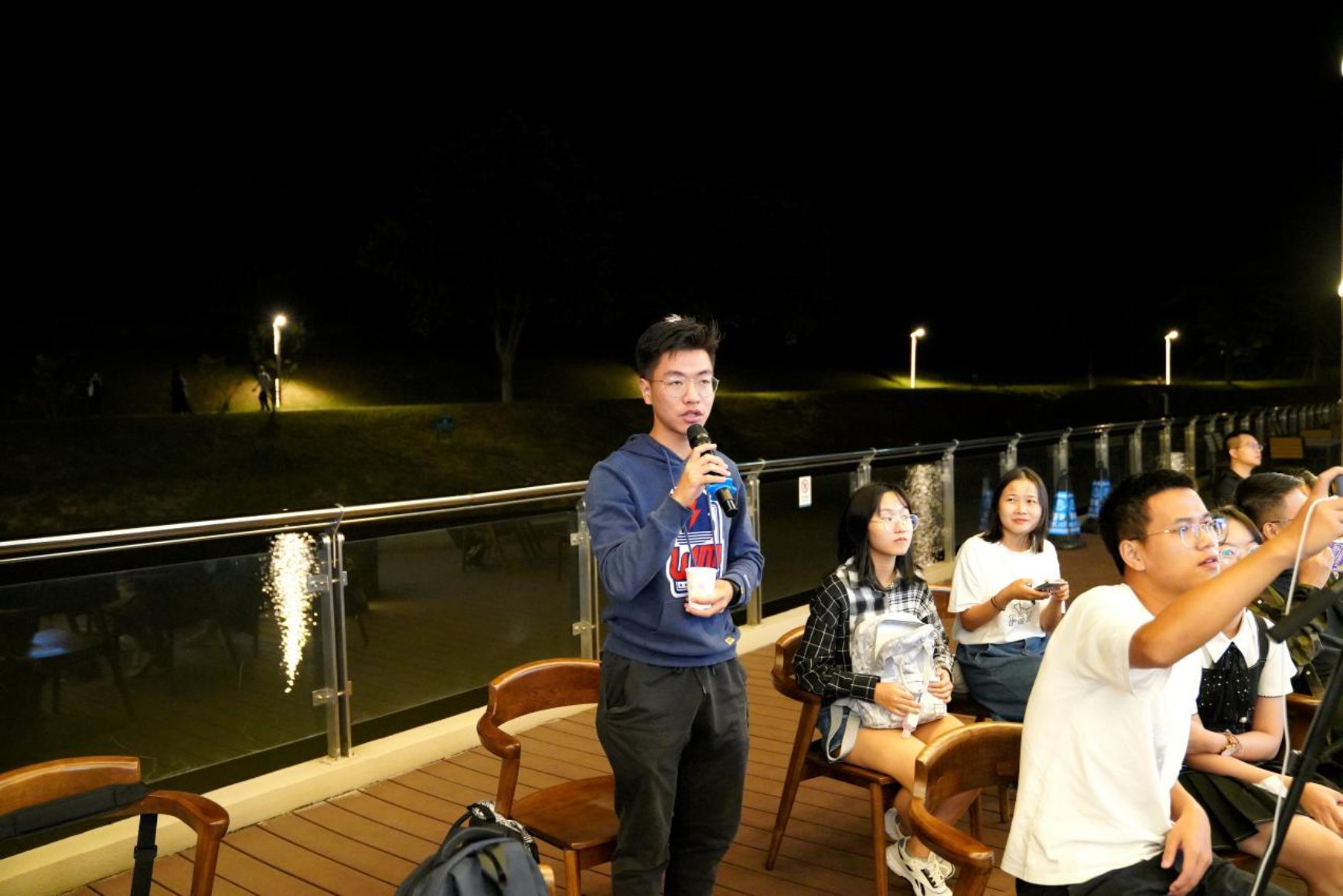 F:\PIC\2020.10.22湖畔沙龙-杨逸\DSC04668_PS图片.jpgDSC04668_PS图片