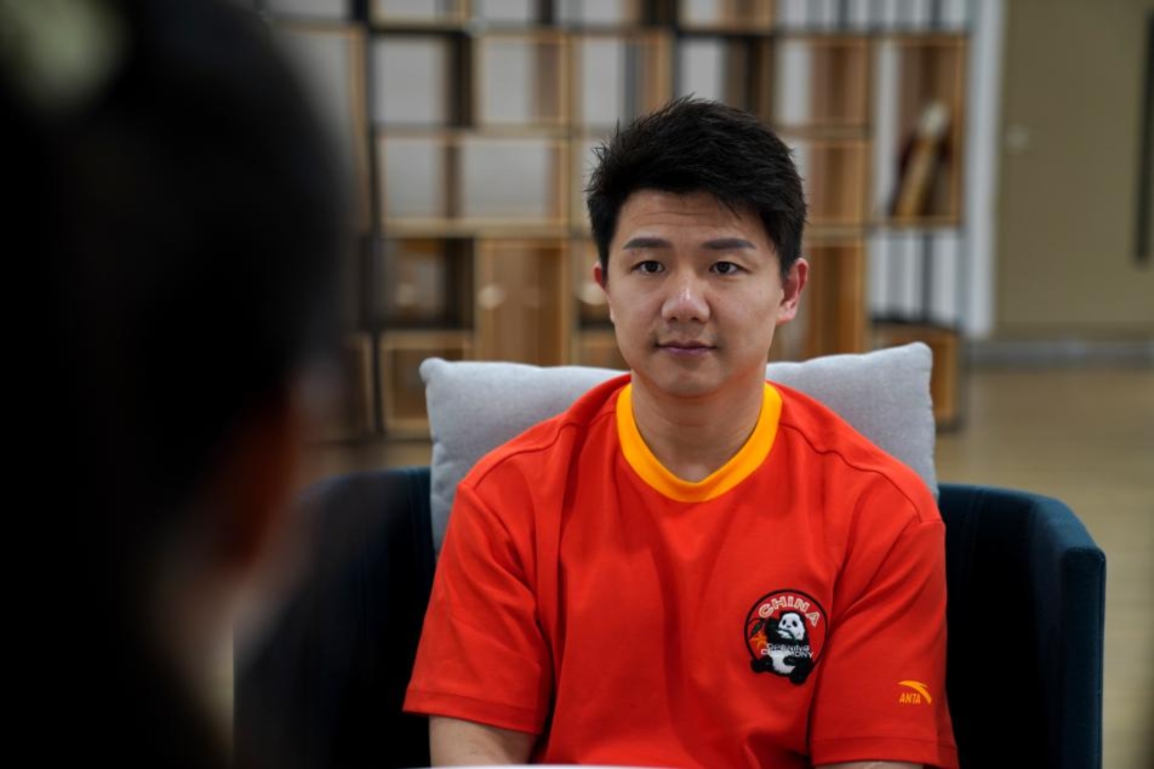 F:\PIC\2021.03.29陈一冰专访\02.jpg02 F:\PIC\2021.03.29陈一冰专访\02.jpg02